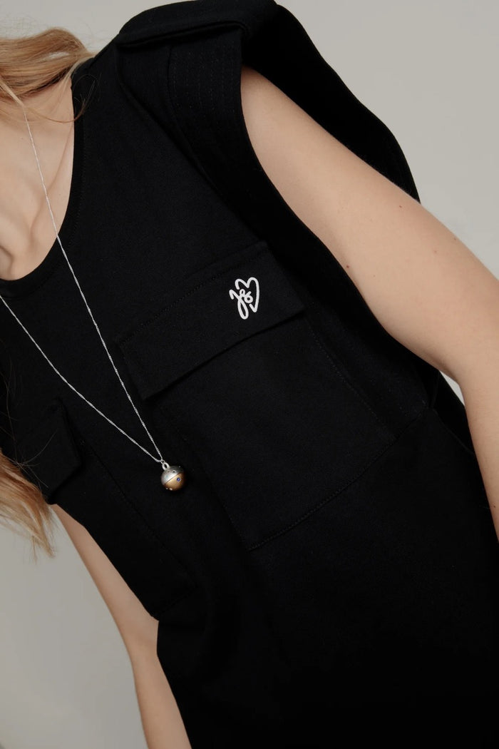 Camiseta Bolsillos - Negra