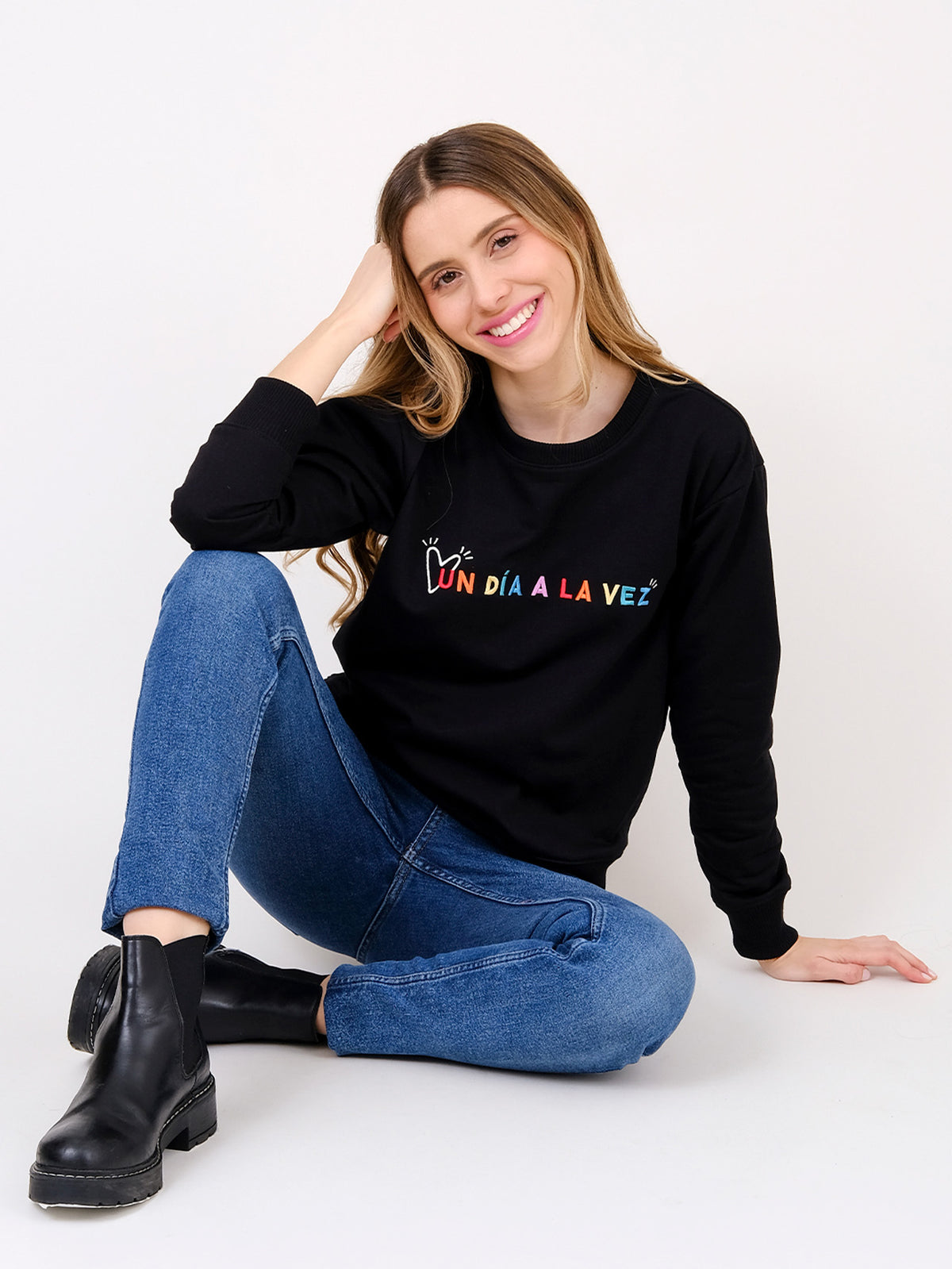 Buzo Un día a la vez - Negro