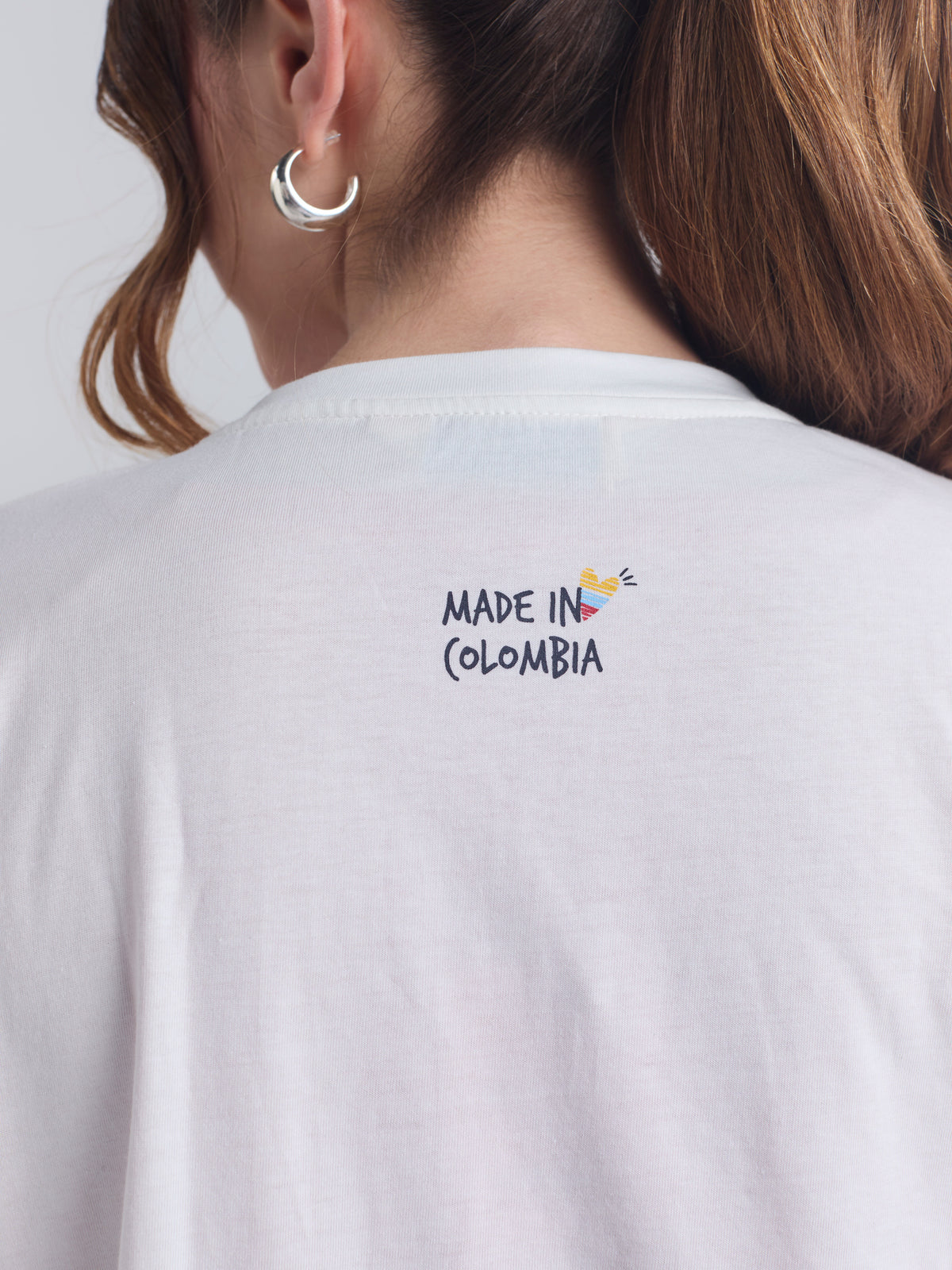 Camiseta Made in Colombia - Marfil