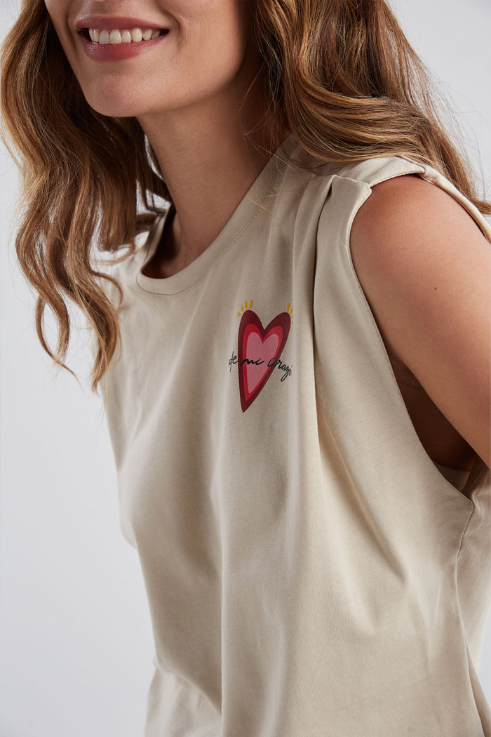 Camiseta Late mi corazón - Arena