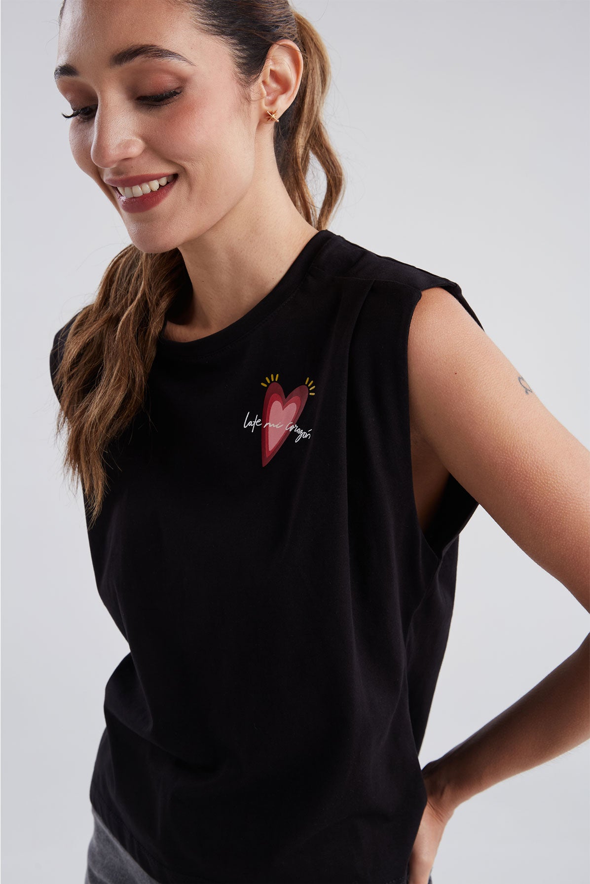 Camiseta Late mi corazón - Negro