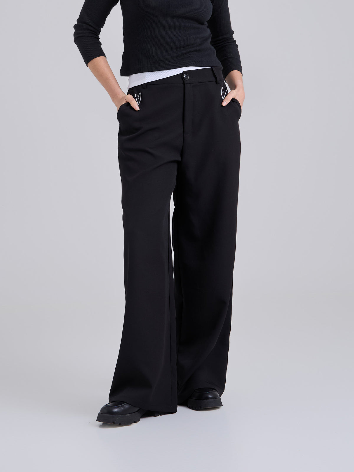 Pantalón Bordado - Negro