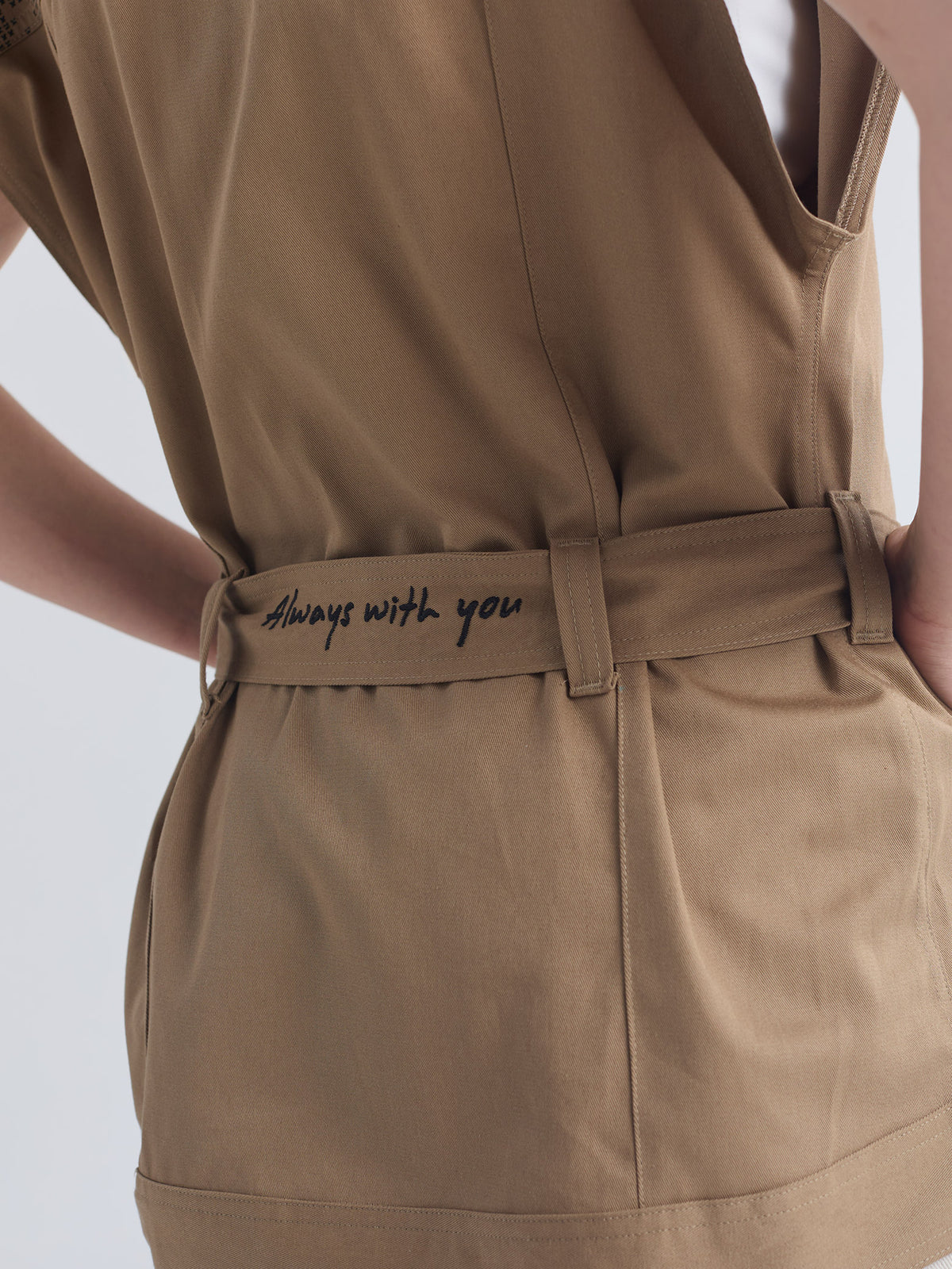 Chaleco Love - Caqui