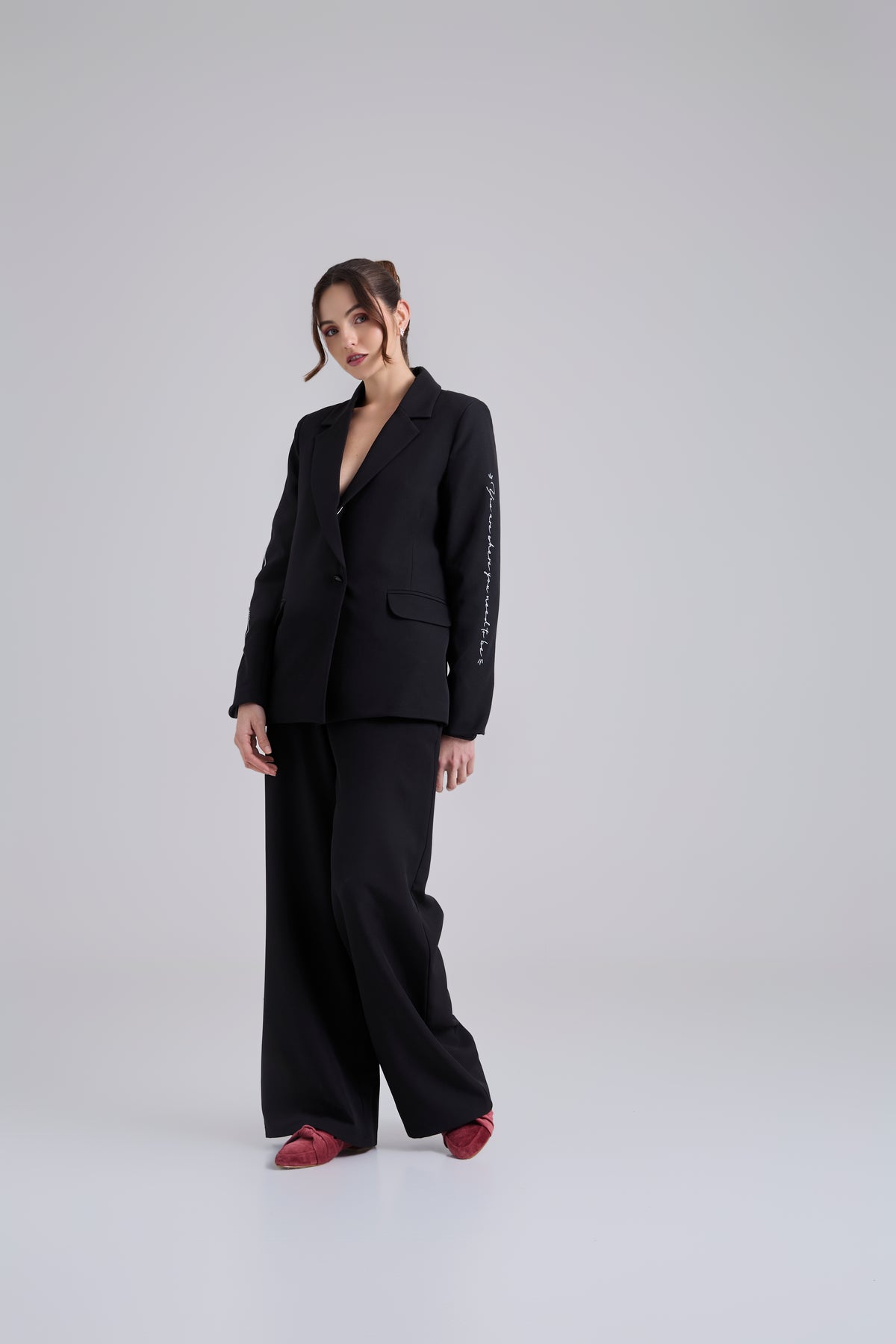 Set Bordado - Negro Blazer & Pantalón
