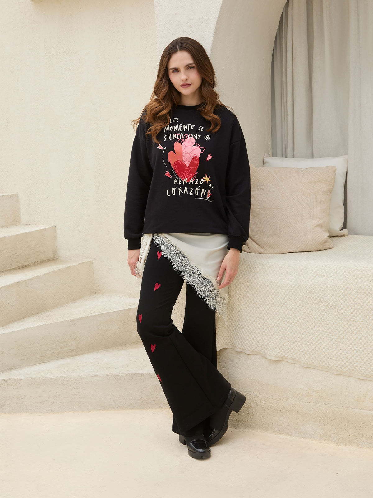Buzo Abrazo al corazón - Negro