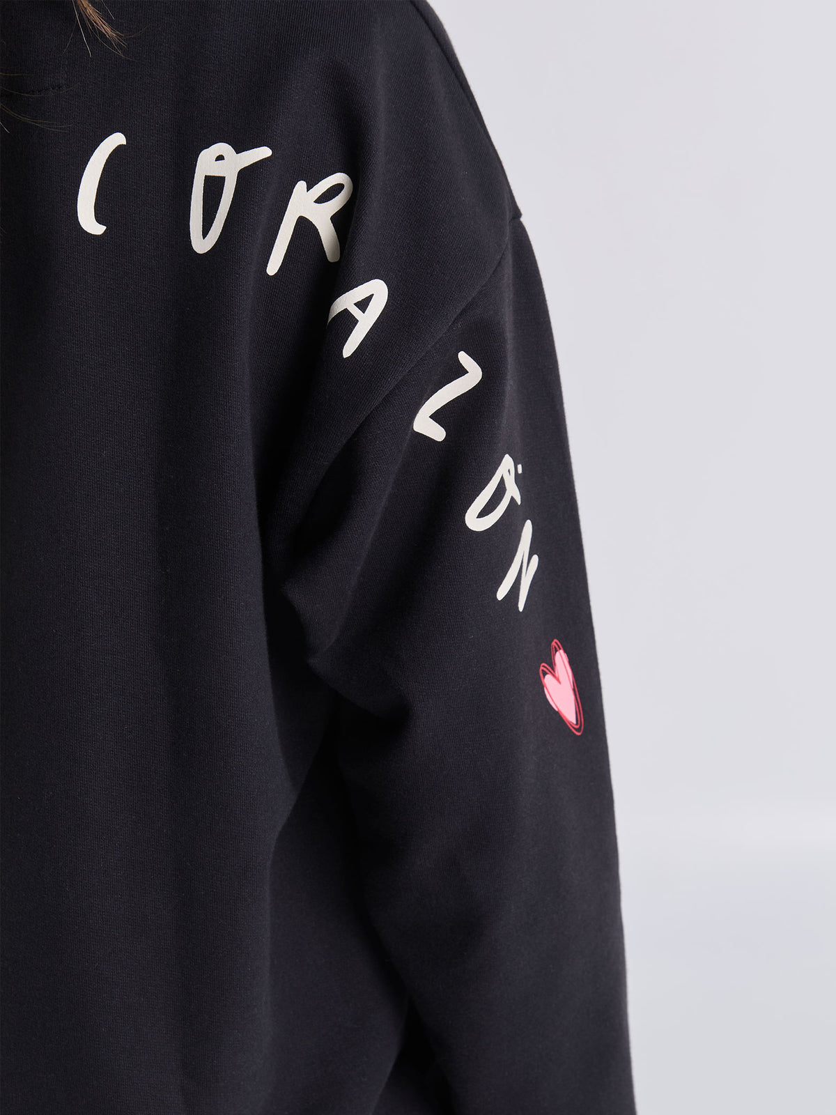 Buzo Abrazo al corazón - Negro