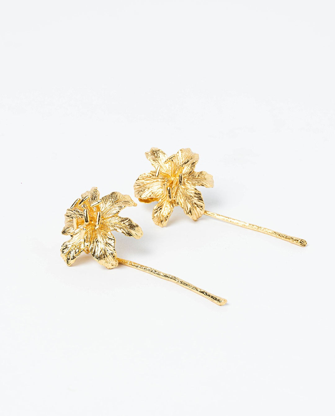 Aretes De Lirio
