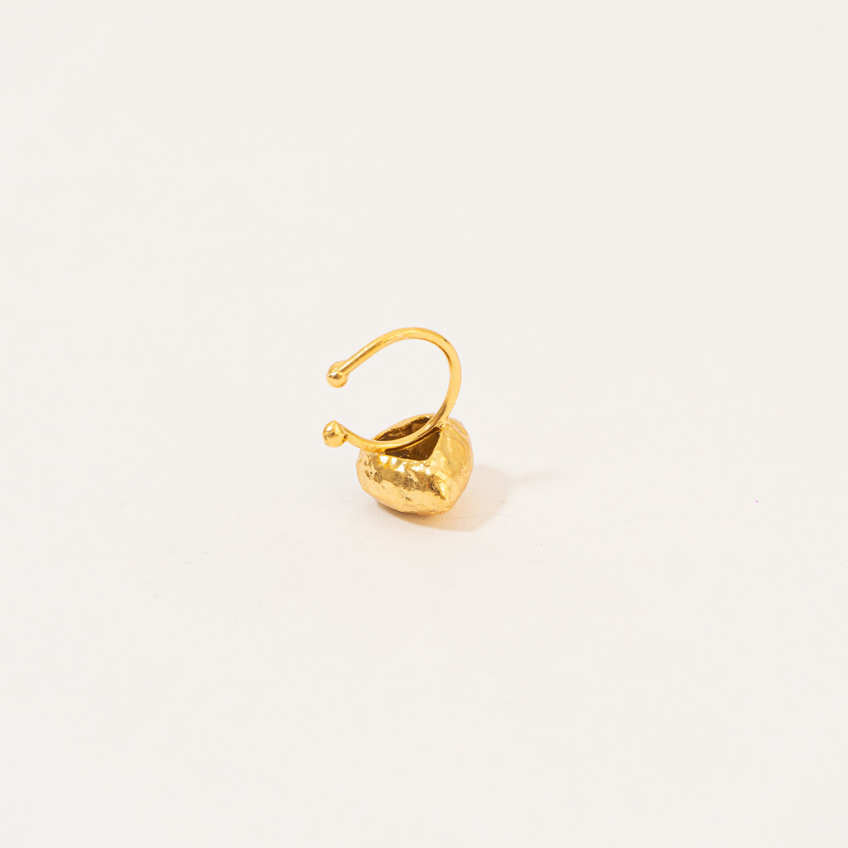 Ear Cuff Corazón De Relieve
