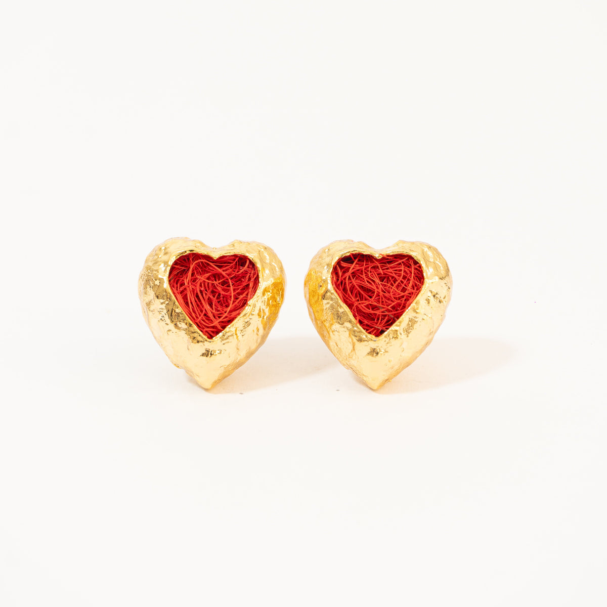 Aretes Corazón De Relieve Tejido